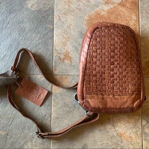 Vilenca Holland sling backpack